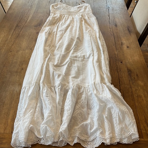 Banana Republic Dresses & Skirts - Banana Republic white cotton long dress size 4